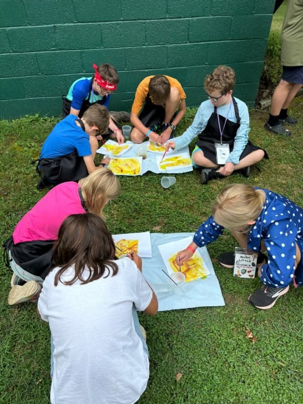 4-H youth doing crafts at 4-H summer camp